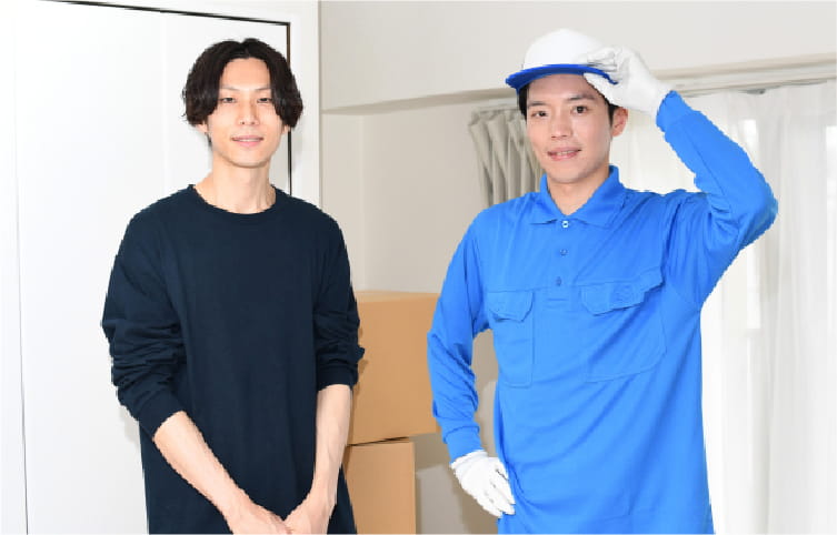 工事後の進捗報告をするスタッフの様子